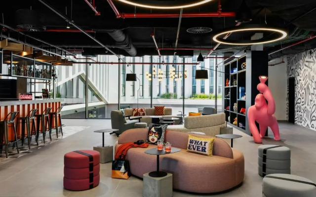 Moxy Alfragide Lisboa