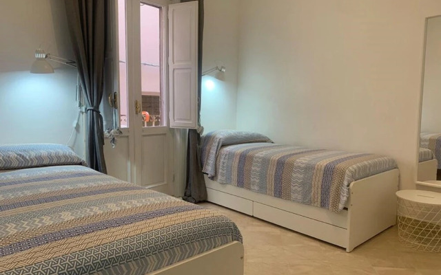the Big Apartament Annee Elegant and Cozy---------------------------------------