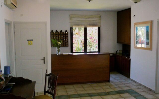 Eva Suites