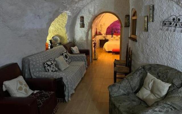 Casa Cueva La Fuente