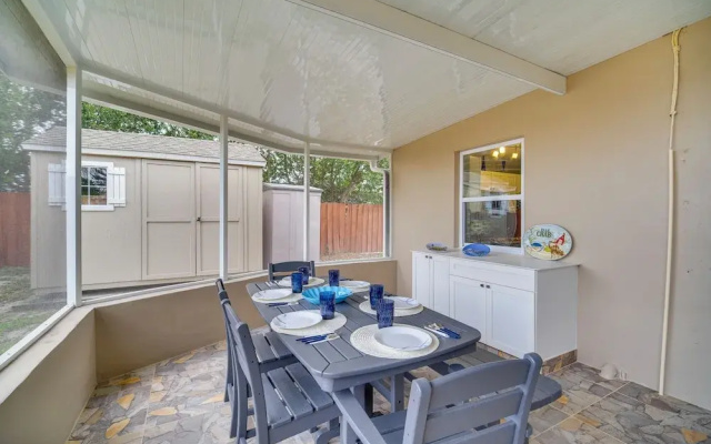 Lanai, Grill & Outdoor Pool: Melbourne Duplex!