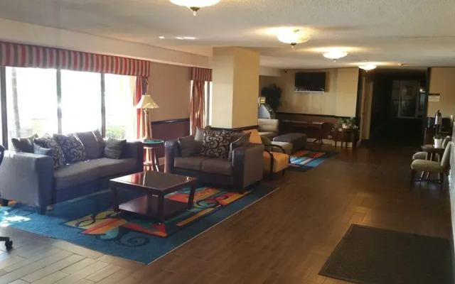 Rodeway Inn & Suites