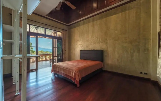 6BR Luxury Retreat in Layan Phuket V159