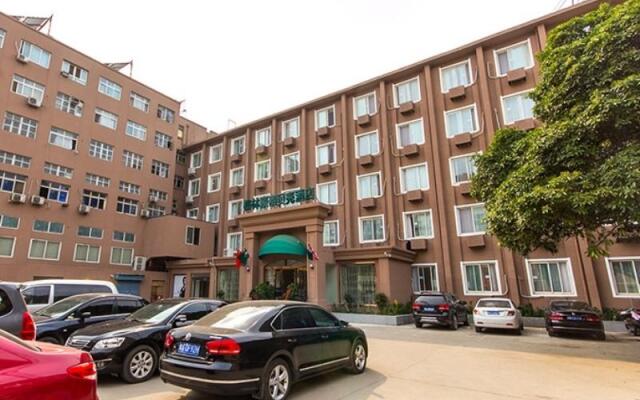 GreenTree Inn Zhengzhou Train Station Renmin Park Shell Hotel
