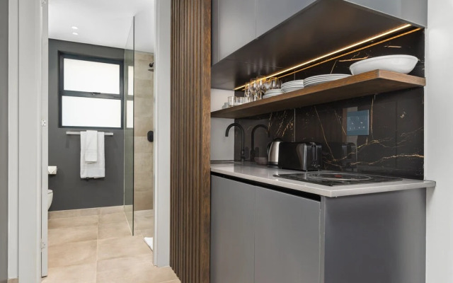 One Calais Luxury Apartments