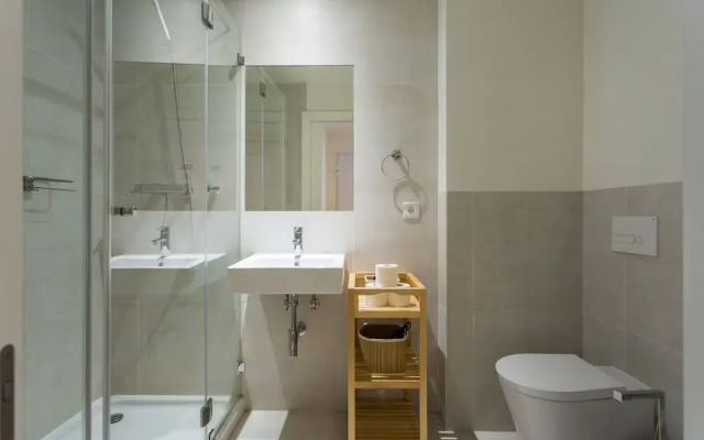 JOIVY Chic 1-bed flat, moments to Rato subway
