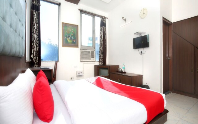 OYO 13139 Hotel mohali continental