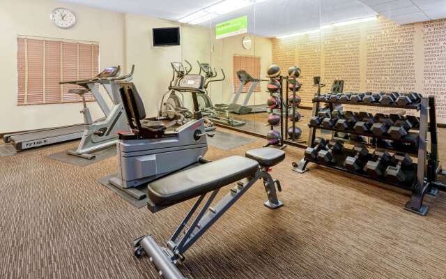 La Quinta Inn & Suites by Wyndham Salt Lake City Airport