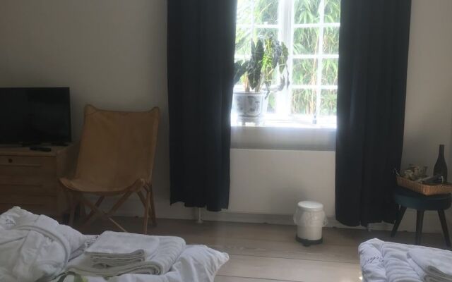Lehnshøj Bed & Breakfast
