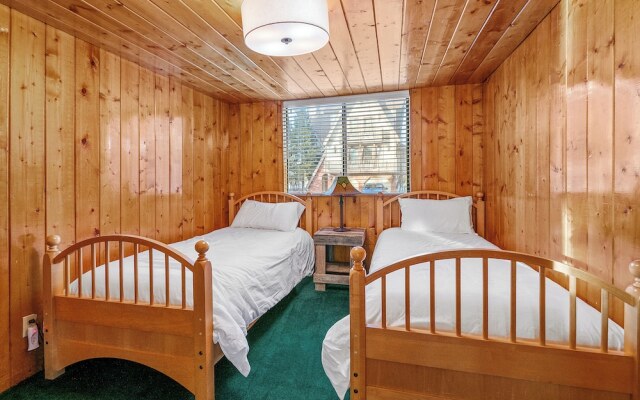 Blue Lagoon Lakefront