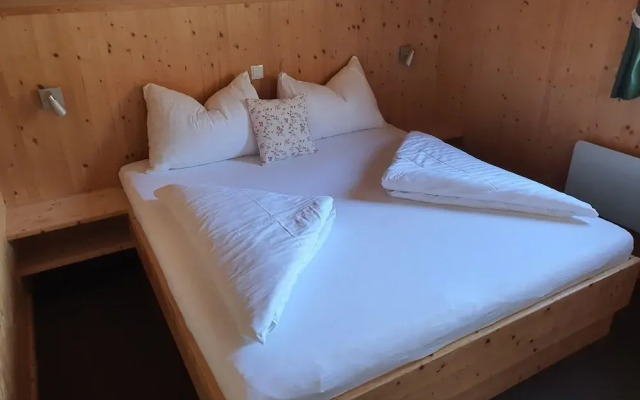 Comfortable Chalet in Hohentauern with Whirlpool near City Center