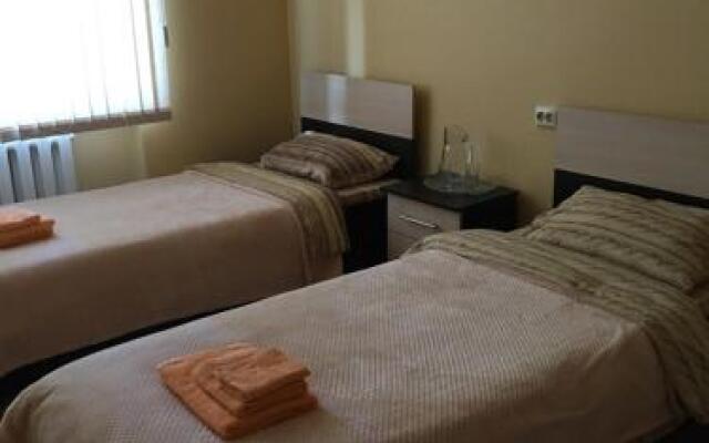 Elas Hotel