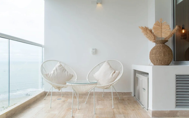 w Spectacular Loft With Balcony in Crespo