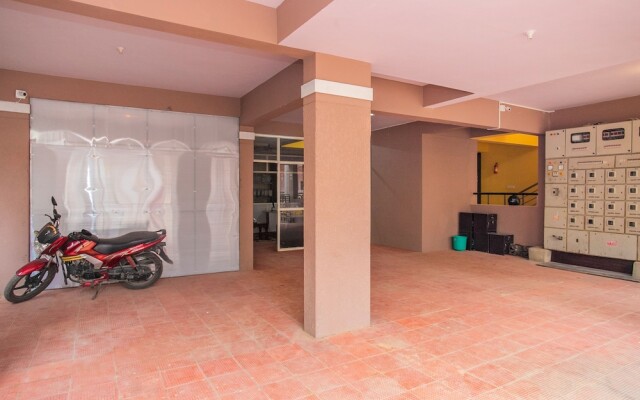 OYO 24047 SilverKey Airport