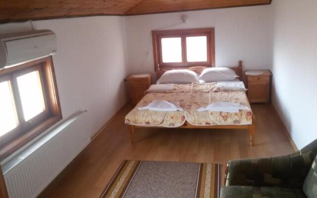 Keni Guest House