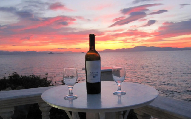 Mistral Apartments Aegina