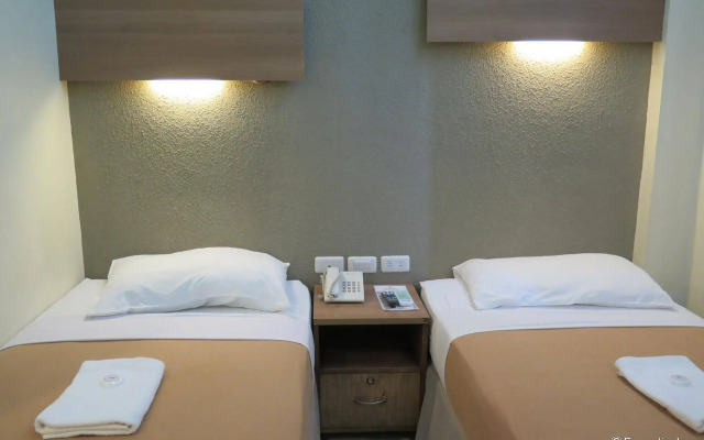 ZEN Rooms Center Suites Cebu