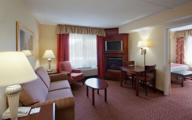 Holiday Inn Salem (I-93 At Exit 2)