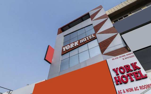 OYO 80792 York Hotel
