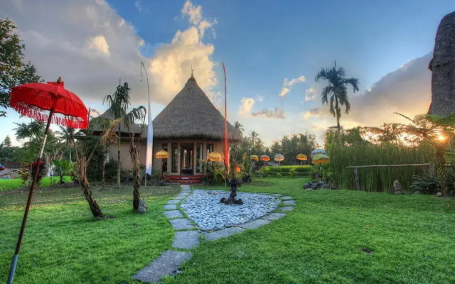 Villa Kunang Kunang