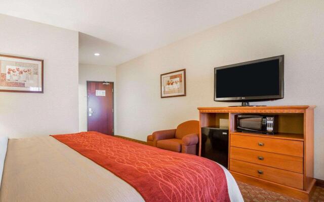 Comfort Inn & Suites Las Vegas - Nellis