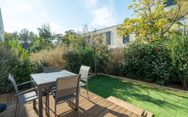 Villa in Valras-plage Near Sandy Beach