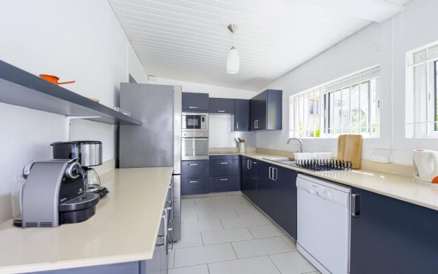 La Case Creole Beachfront Villa by StayMauritius