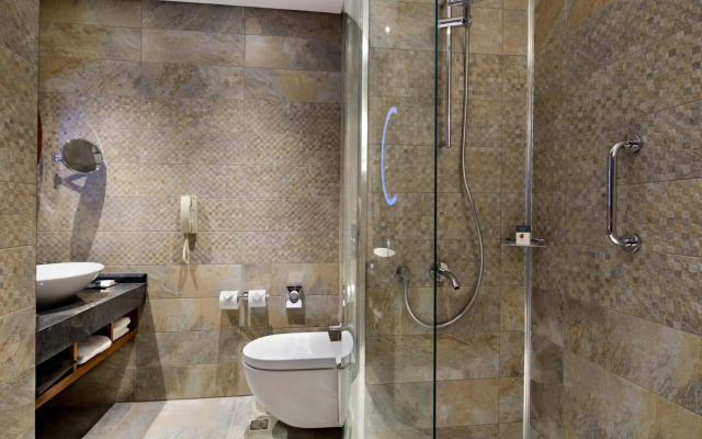 DoubleTree by Hilton Hotel Istanbul - Piyalepasa
