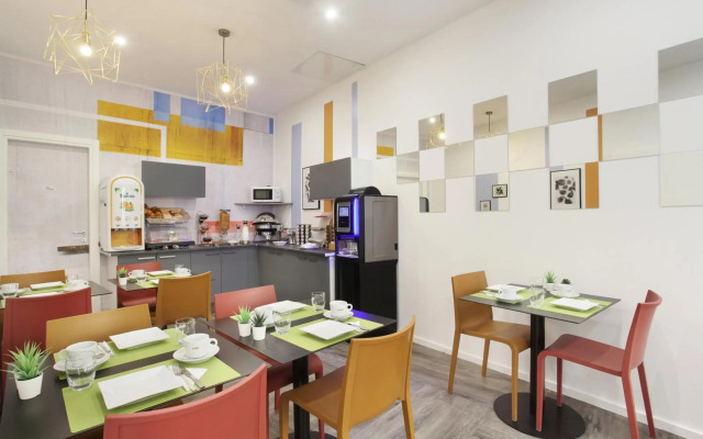 The Alcove Hotel