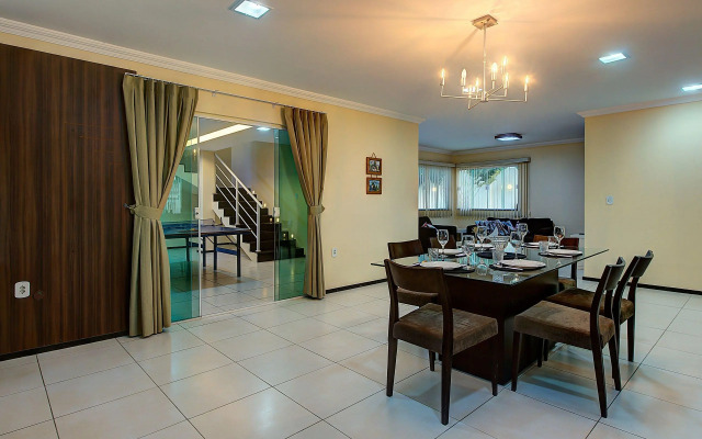 Casa Incrível na Praia de Tabuba by Carpediem