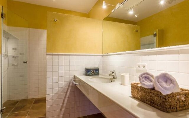 Residence by G Cas Comte