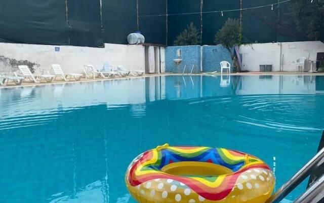 Yalim Hotel
