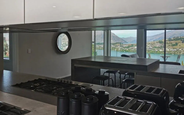 Alpine Retreat - Panoramic Views