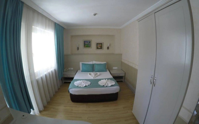 Almena Hotel