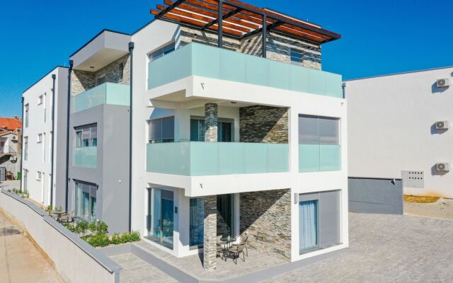 Sandy Beach Apartments