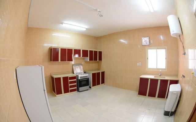 Al Eairy Furnished Apartments Dammam 7