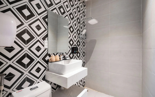 Nicecy Hotel - 218 Le Thanh Ton Street