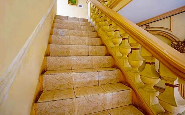 OYO 91390 Kost Grand Royal Elite