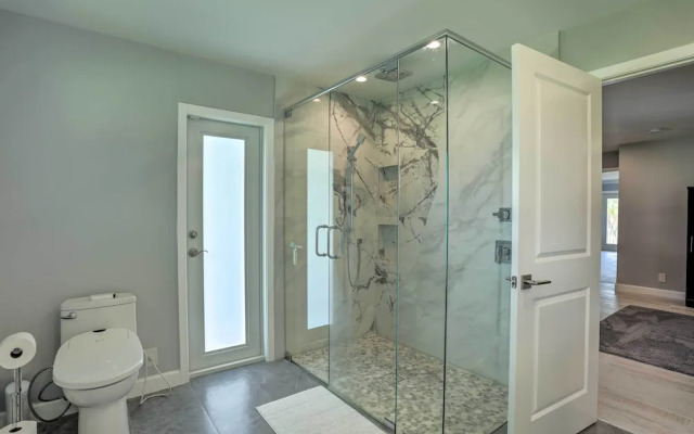 Jupiter Home w/ Private Pool & Putting Green!
