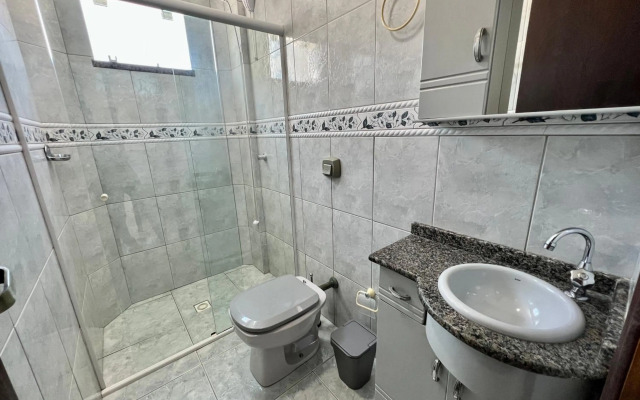 Explore Mariscal a 150 M da Praia - V1