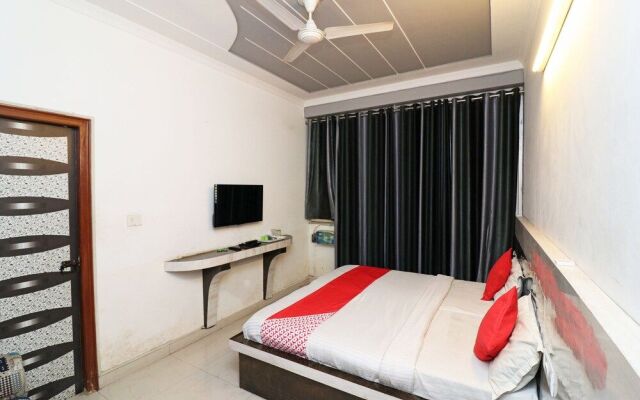 OYO 8076 Hotel Europe Plaza