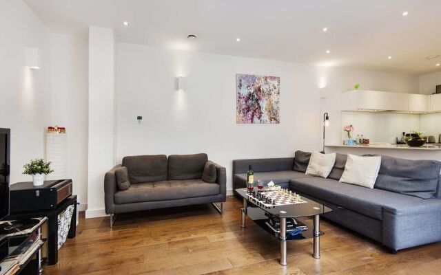 Bright Baker Street Apartment - AZS