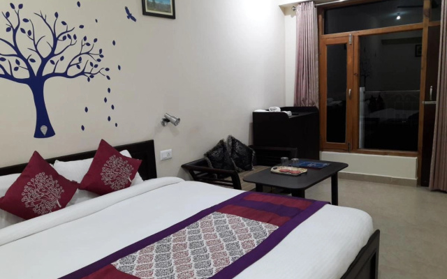 Hotel Avlokan - Near Kainchi Dham Mandir