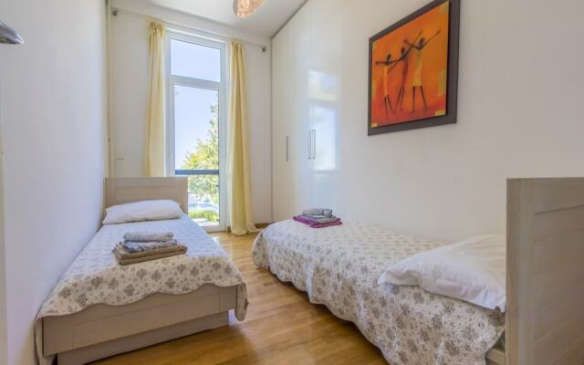 Apartment Sunny