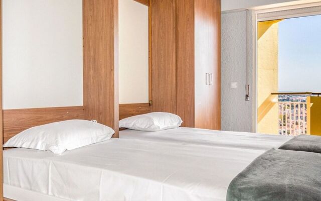 Wonderful Studio in Cascais With Sea View