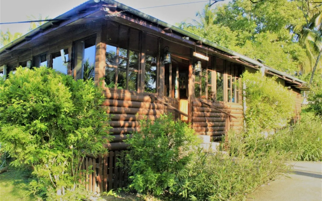 The Log Cab Inn Resort