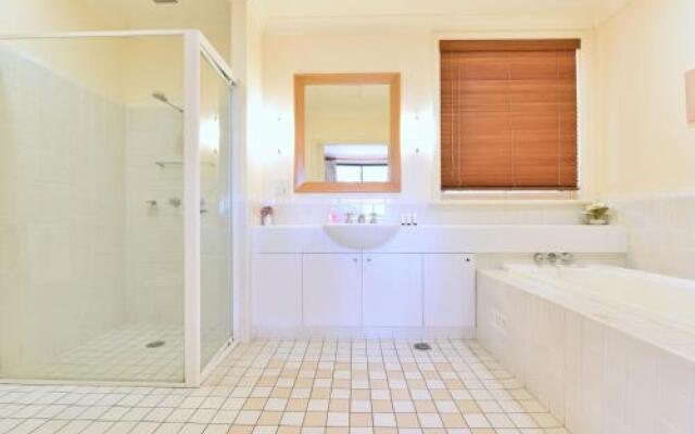 Villa Spa Executive 1br Champagne Resort Condo located within Cypress Lakes Resort (nothing is more central)