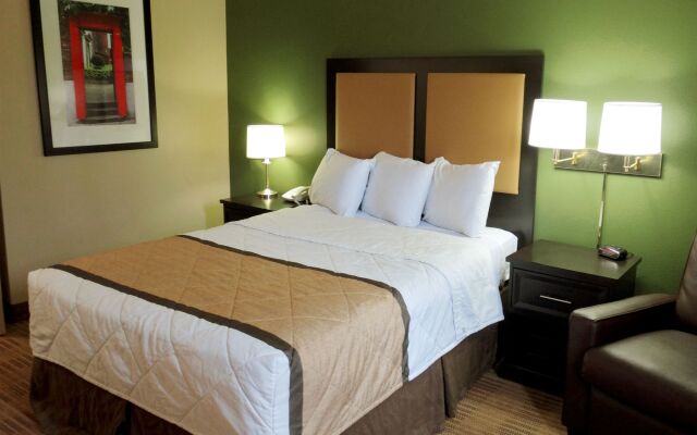 Studio 6 Suites Fresno North CA