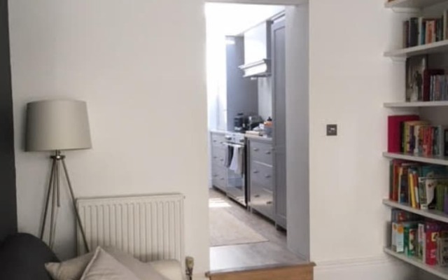 3 Bedroom Family Home In Brighton Sleeps 6