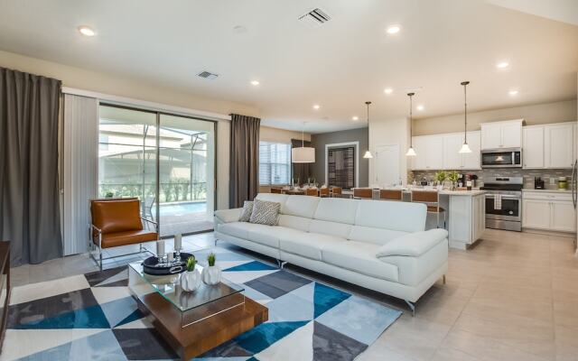 5444 Misty Oak Circle